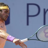 Tsitsipas figure dans le dernier carré à Gstaad KEYSTONE/PETER SCHNEIDER